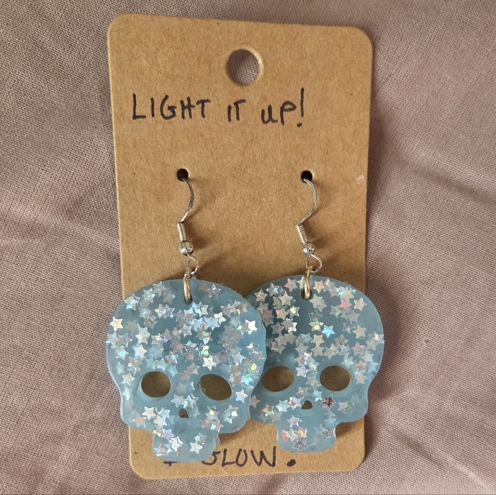 🎁 Light It Up Blue Star Skull Earrings